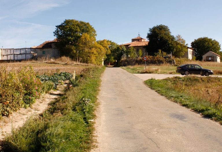 Los vecinos de Arraya de Oca (Burgos) hacen una colecta para que su parroquia siga en pie