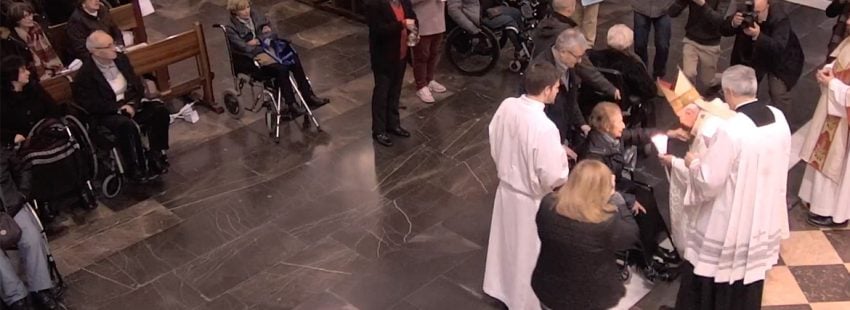 Antorchas en Valencia para dar luz a la enfermedad