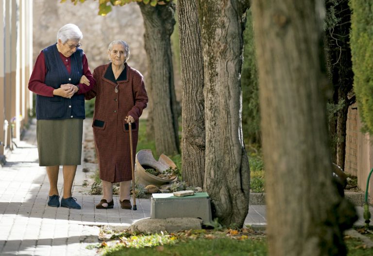 Comunidad de la Sagrada Familia de Burdeos en Pinto, donde religiosas mayores se cuidan las unas a