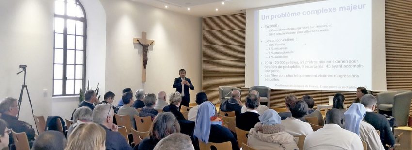 Varias diócesis francesas apuestan por profesionalizar a sacerdotes, religiosos y laicos en contacto con menores