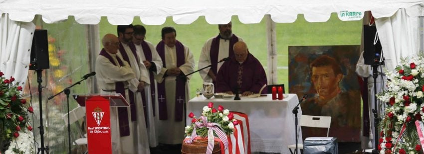 Fueyo preside el funeral de Quini