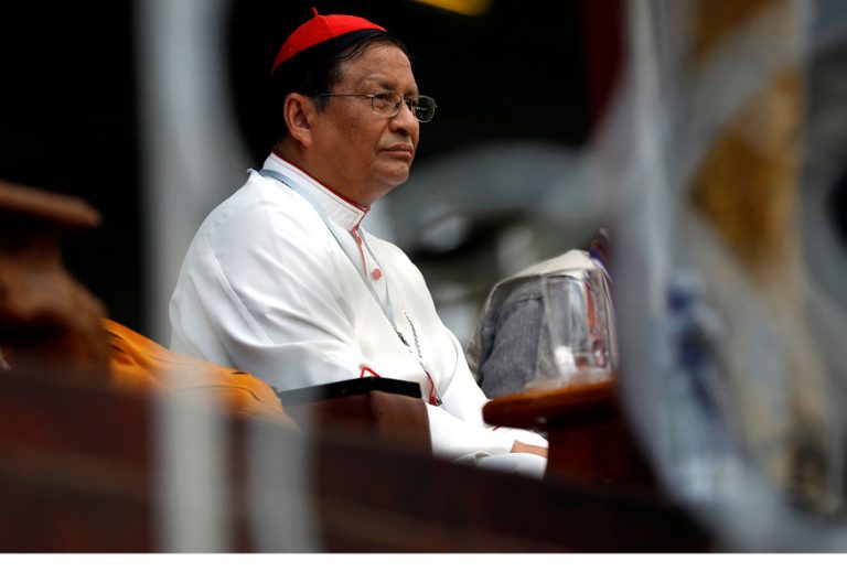 El cardenal Charles Bo arzobispo de rangun en una Misa del 10 de octubre