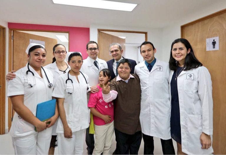 Inauguran la primera Clínica Especializada en Síndrome de Down de América Latina