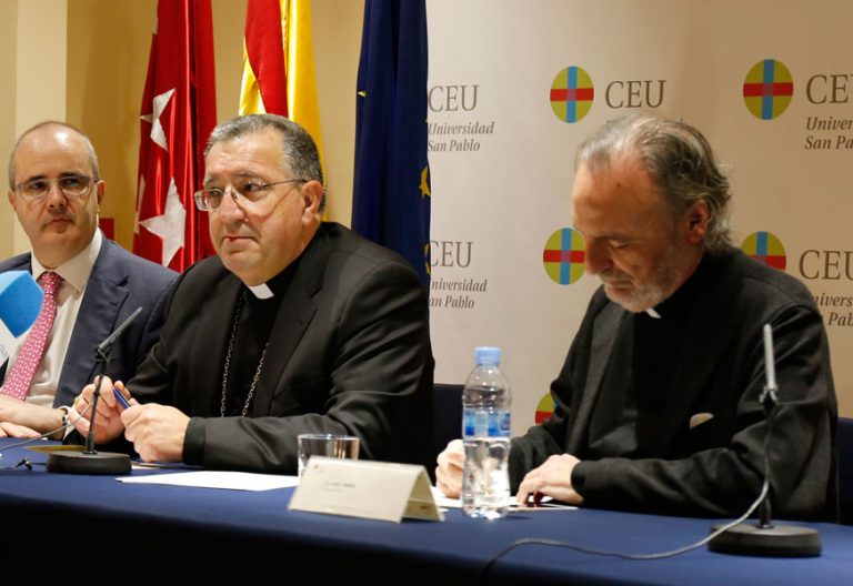 Ginés garcía Beltrán, en la inauguración de las VIII Jornadas Prensa e Igleisa, organziadas por el CEU e Madrid, el 8 de marzo de 2018