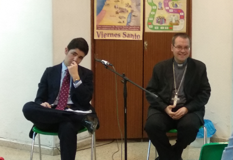 Jesús vidal dialoga sobre los jóvenes y el sínodo