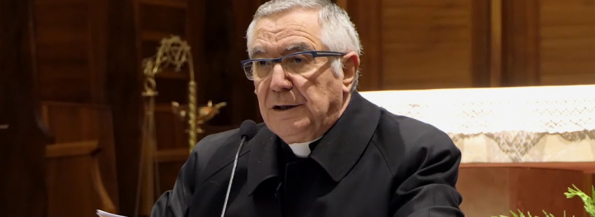 El obispo de Santander Manuel Sánchez Monge