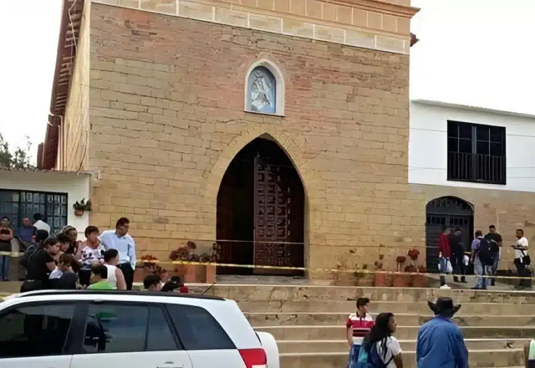 Colombia llora la muerte de un niño a manos de su propio padre dentro de un templo