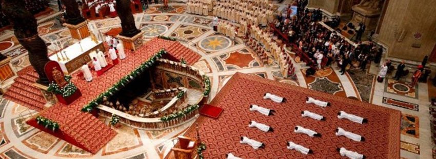 Francisco a los nuevos sacerdotes: “Por favor, no os canséis de ser misericordiosos”