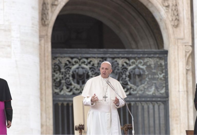 El Papa Francisco imparte una catequesis sobre el bautismo en la audiencia general del 11 de abril de 2018