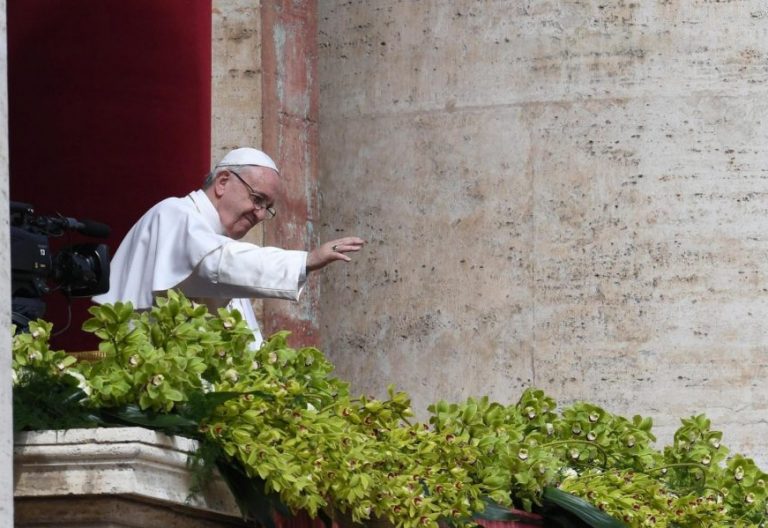 El Papa Francisco, en la bendición Urbi et Orbi de la Pascua de 2018/EFE