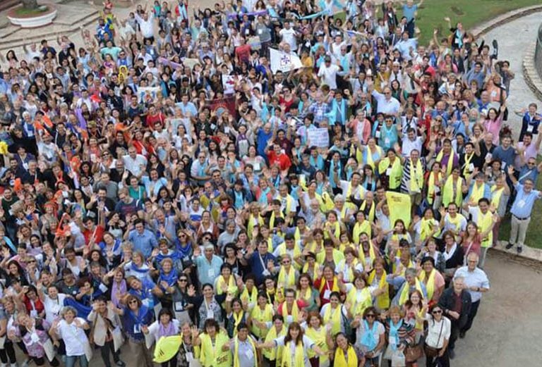 Francisco a Cáritas Argentina: “La miseria es pudorosa, se esconde… hay que ir a buscarla”