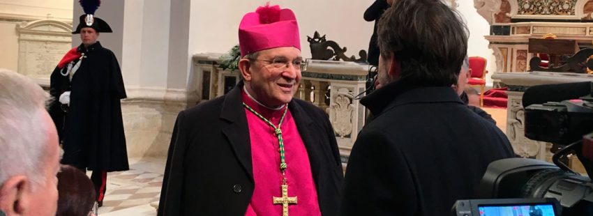 Giuseppe Petrocchi, cardenal arzobispo de L' Aquila