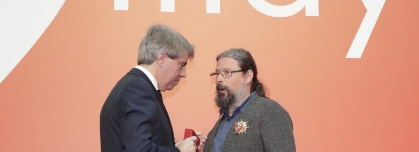 Agustín Rodríguez Teso recibe la Encomienda del 2 de mayo de la Comunidad de Madrid