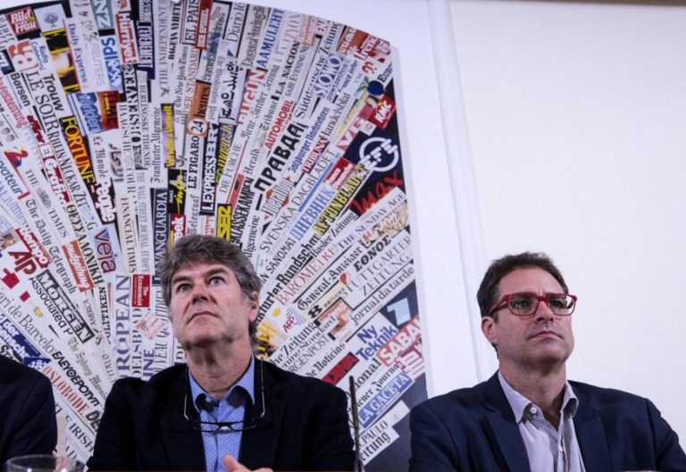 Tres víctimas de abuso sexual por parte de curas en Chile, James Hamilton (c), Juan Carlos Cruz