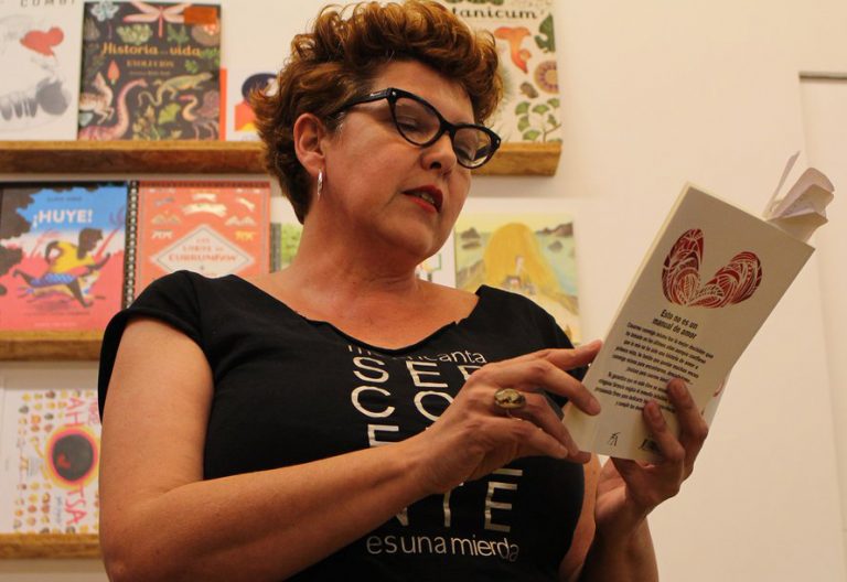 La escritora May Serrano