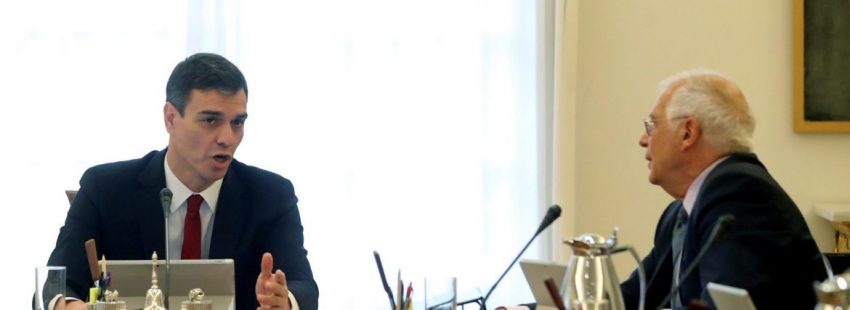 El Gobierno de Sánchez celebra la canonización de una figura “universal” como Romero