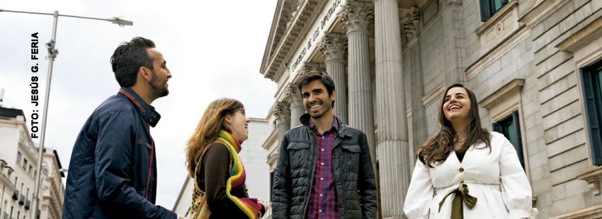 Jóvenes creyentes y militantes políticos reunidos por Vida Nueva tras el nuevo Gobierno de Pedro Sánchez