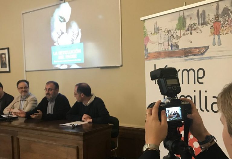 Fernando Vidal presenta el libro "La revolución del padre"