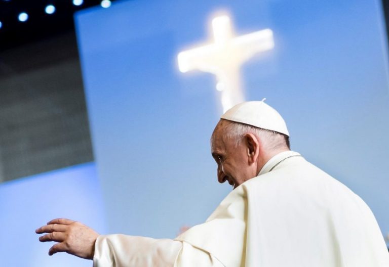 El Papa Francisco celebra la eucaristía en Ginebra/EFE