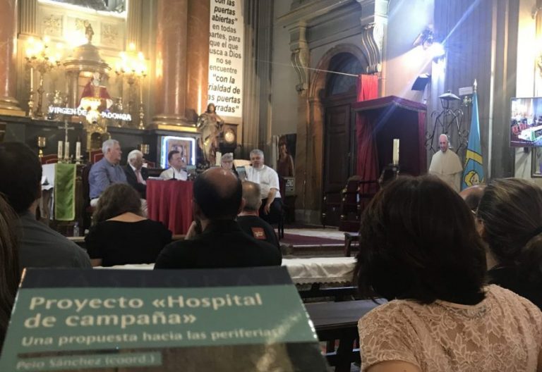 La iglesia de San Antón acoge la presentación de "Proyecto Hospital de campaña" (PPC)