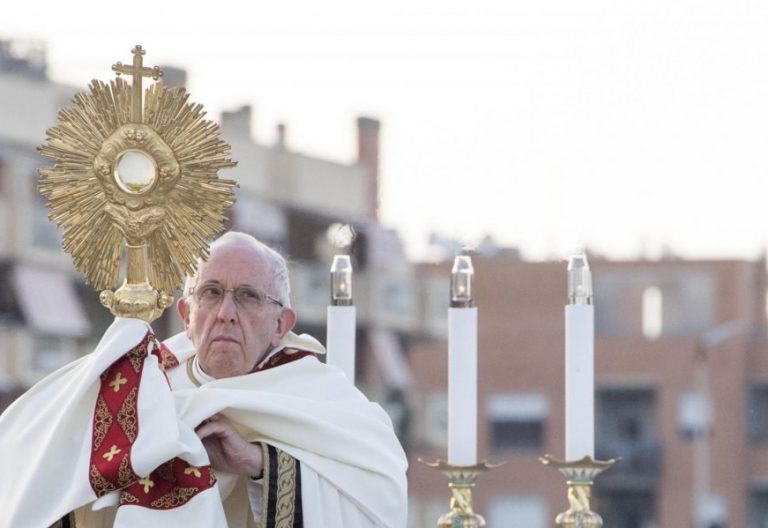 El Papa Francisco celebra el Corpus Christi 2018 en Ostia/EFE