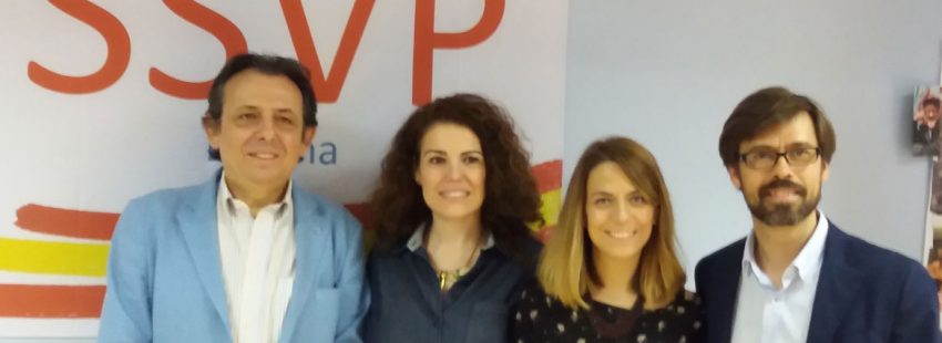 El presidente de la SSVP, Juan Manuel Buergo (a la izquierda), copn otros organizaodres del III