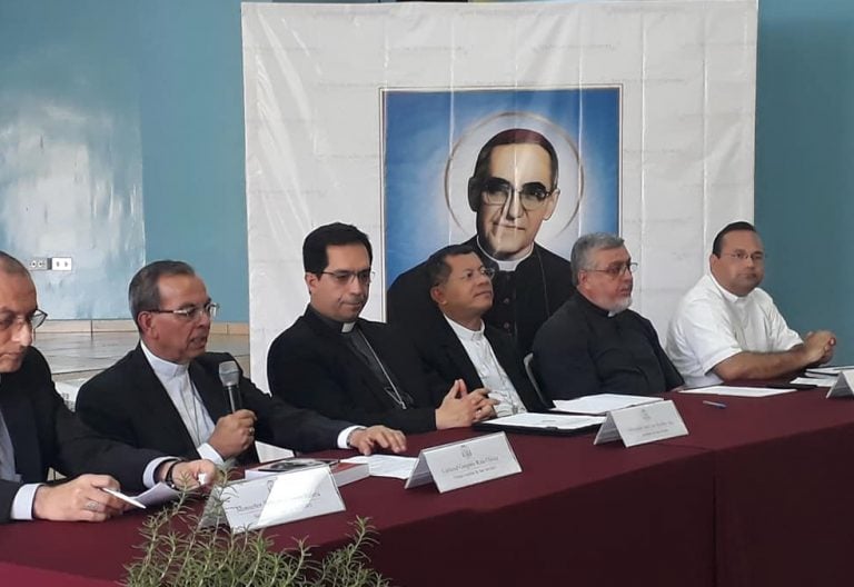 La Iglesia salvadoreña, en marcha para la canonización de Romero