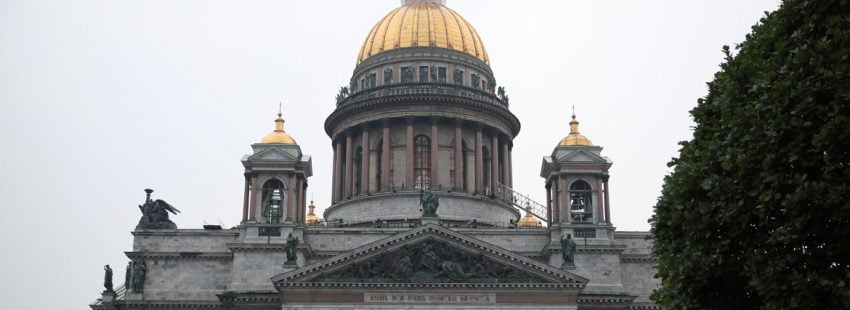 Catedral ortodoxa de san Isaac en San petersburgo Rusia