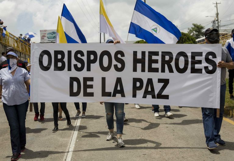Manifestación en apoyo de los obispos de Nicaragua