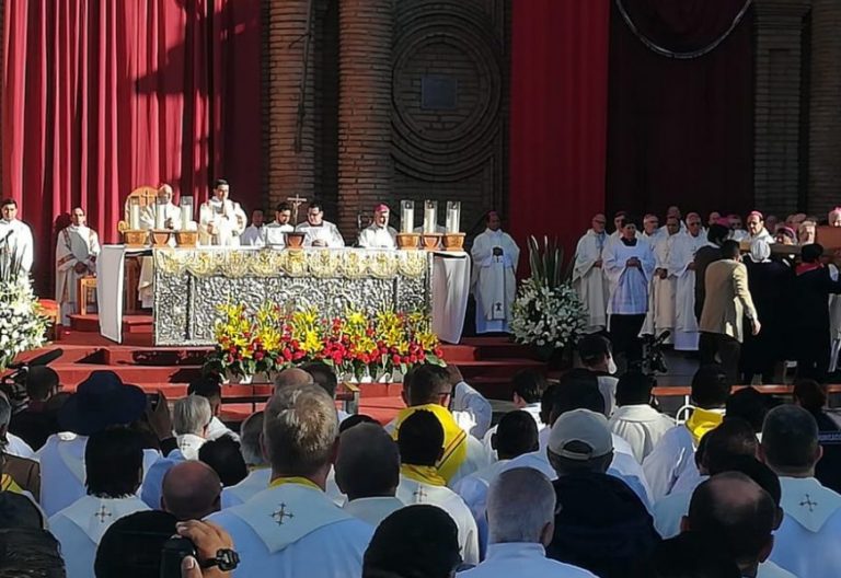 El cardenal Filoni abre el Congreso Misionero de Bolivia