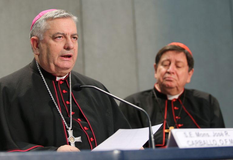 El cardenal Braz de Aviz y el arzobispo español José Rodríguez Carballo