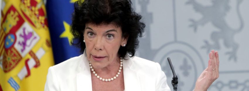 La portavoz del Gobierno, Isabel Celaá, durante la rueda de prensa que ofrece hoy en Madrid