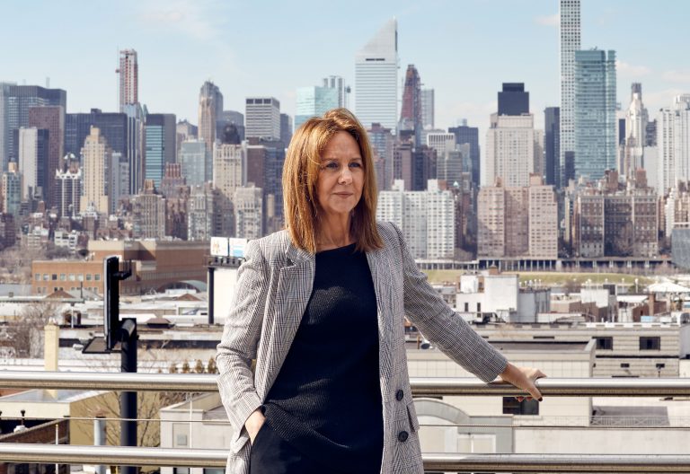 La escritora María Dueñas en Nueva York