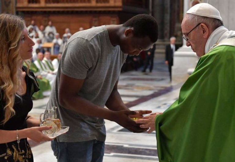 “La única respuesta a los desafíos migratorios es la solidaridad”, dice el Papa