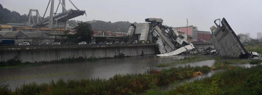 Puente derrumbado en Génova