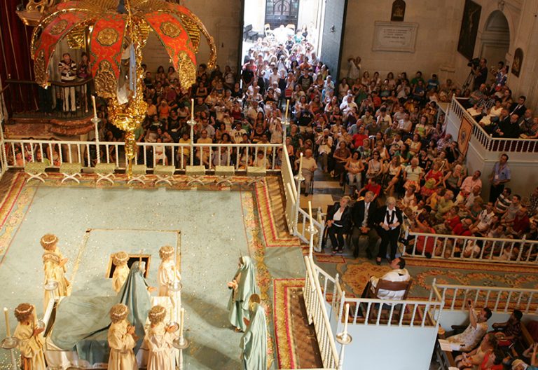 Elche espera, un año más, su ‘Misteri’