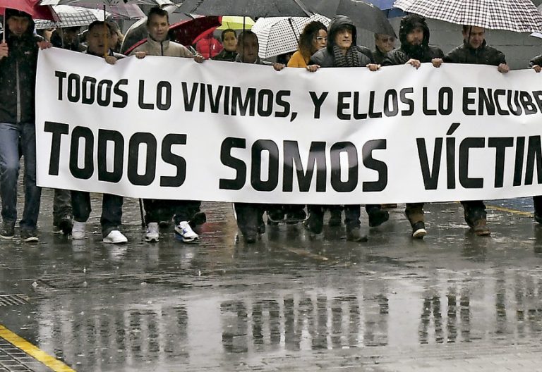 Manifestación en Astorga por los abusos denunciados en el Seminario de La Bañeza