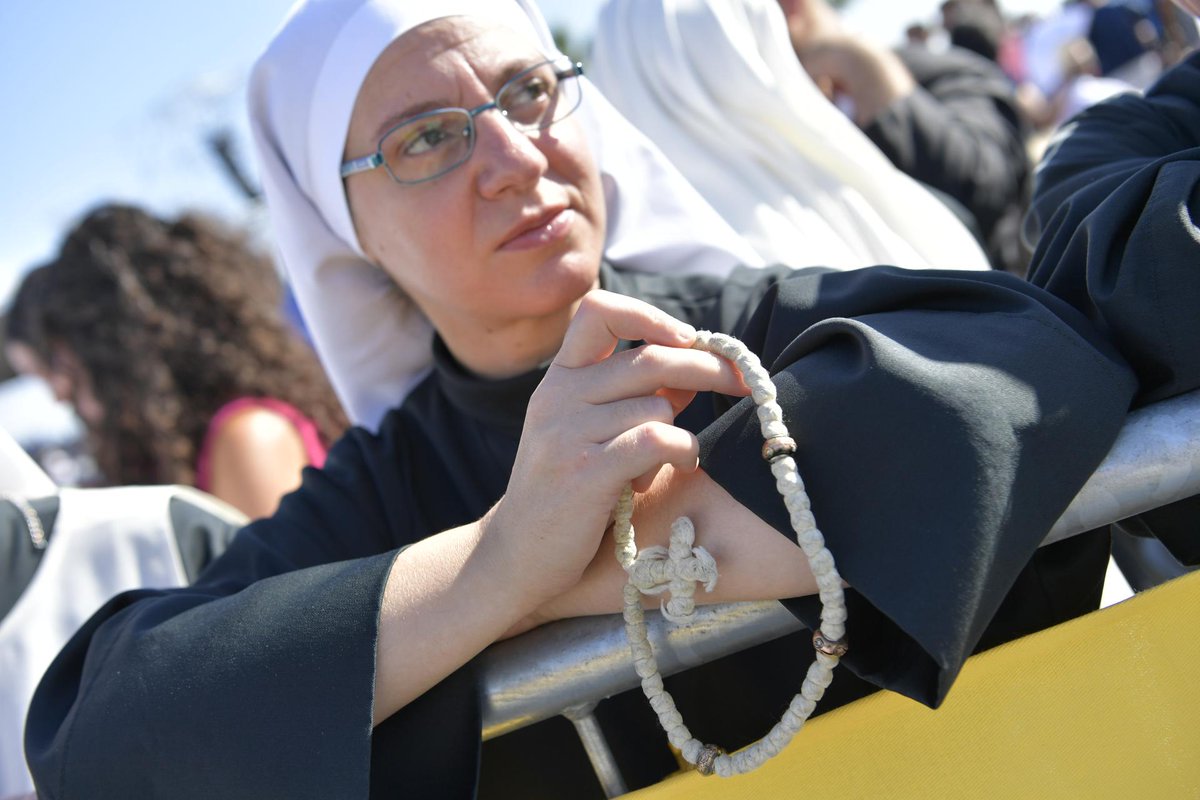 Una religiosa durante la eucaristía en el Foro Itálico el 15 de septiembre de 2018