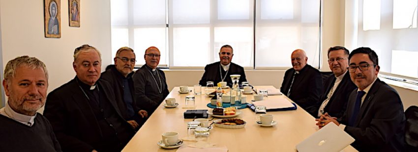 Los religiosos chilenos recibieron al secretario de la Congregación para la Vida Consagrada