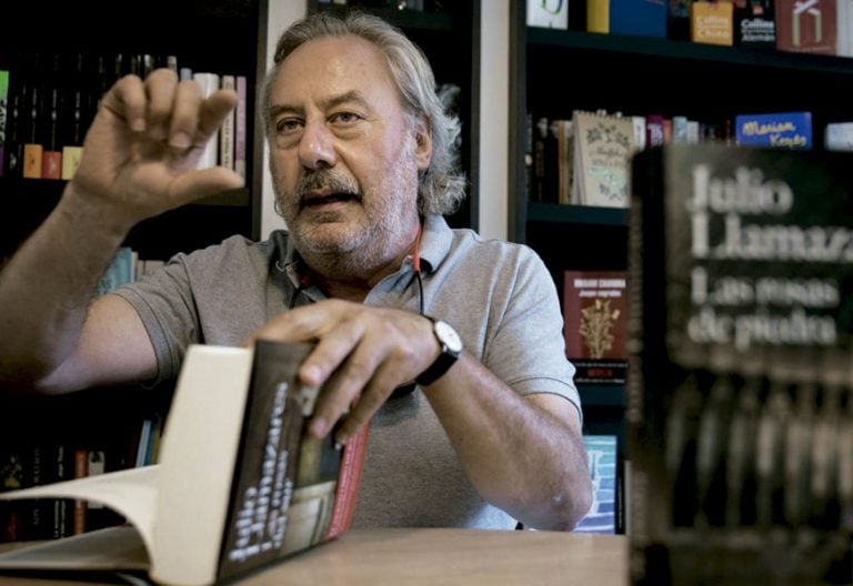 El escritor Julio Llamazares