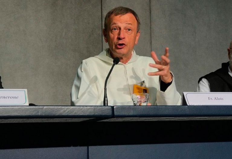 Hermano Alois, prior de Taize en el Sínodo