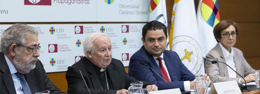 cañizares-manifiesto-educación