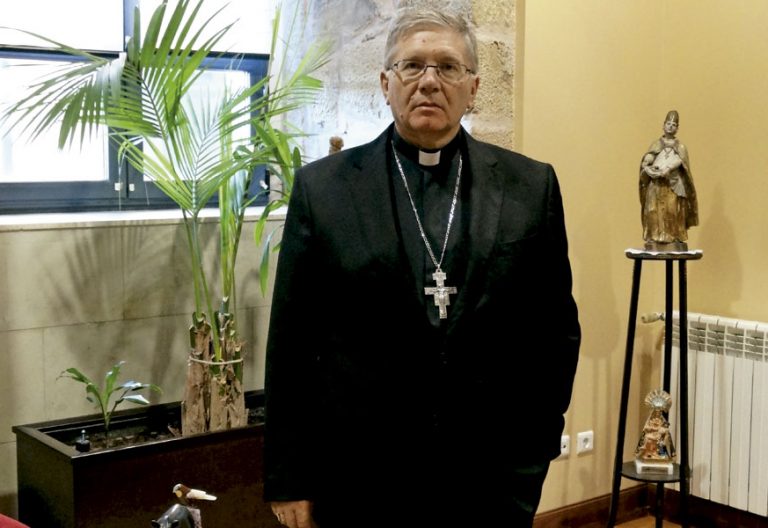 El obispo de Astorga, Juan Antonio Menéndez