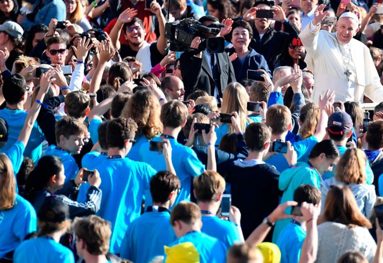 El Papa compara el aborto con recurrir a un “sicario”