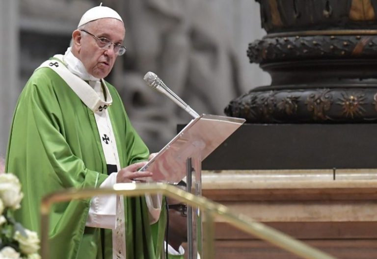 El papa Francisco en la misa de clausura del Sínodo sobre los jóvenes