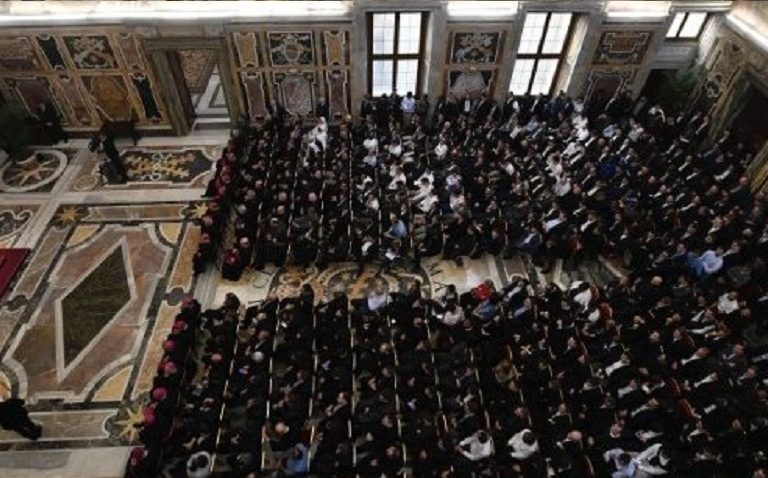 papa francisco con seminarstas el 14 de octubre