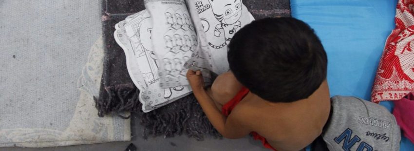 Un niño, en la caravana de migrantes que recorre México/EFE