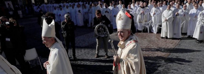 El cardenal arzobispo de Madrid, Carlos Osoro, en la misa de la Virgen de la Almudena de 2018/EFE