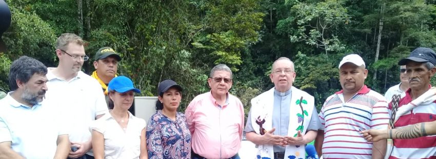 La Iglesia colombiana lidera acciones para la integración de exguerrilleros de las FARC a la vida