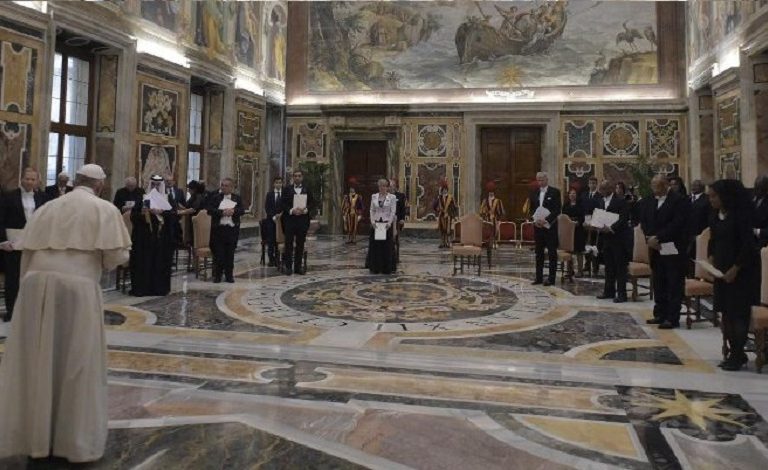 audiencia francisco con los 10 nuevos embajadores ante la santa sede